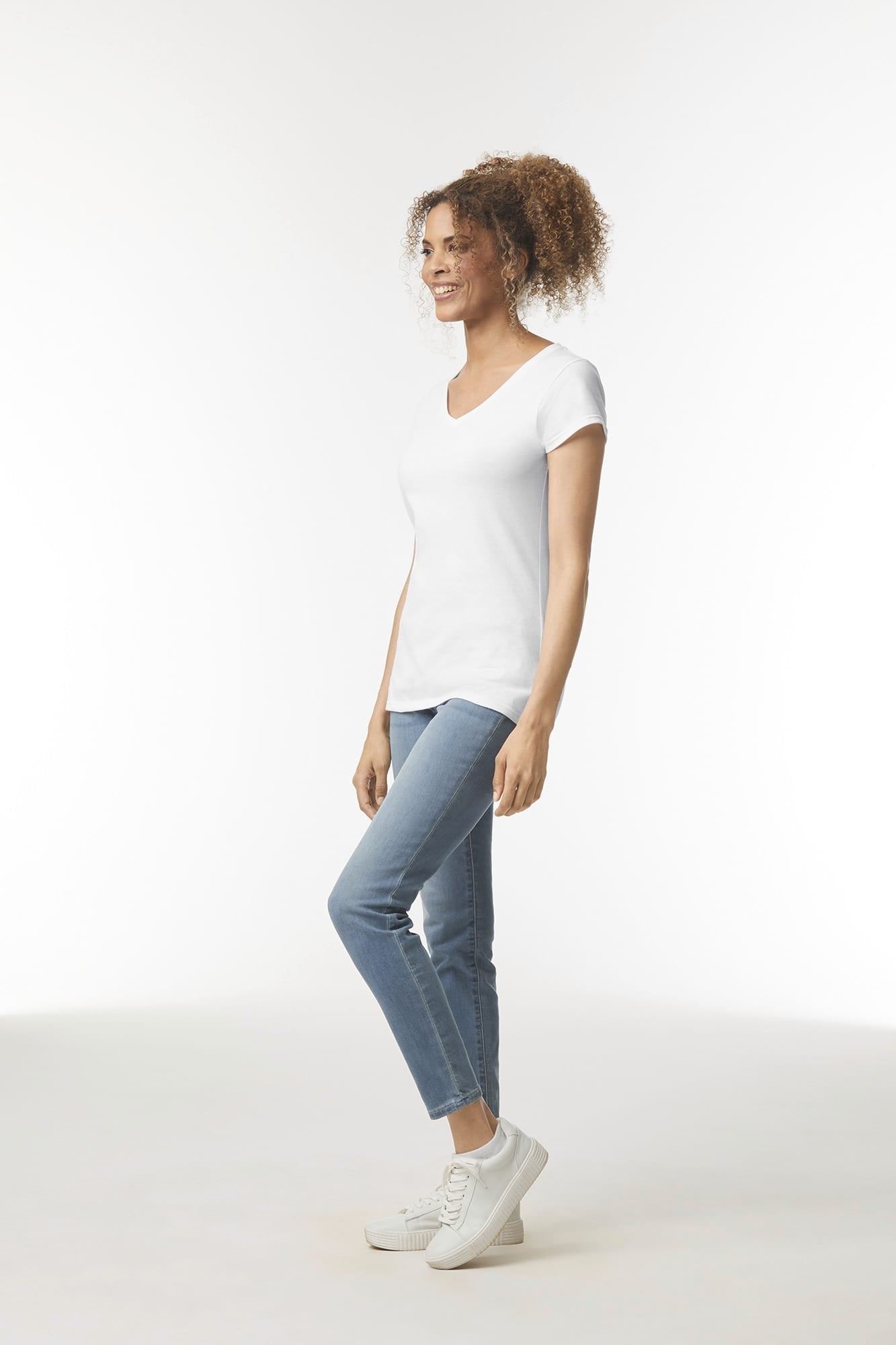 Softstyle Fitted Ladies' V-neck T-shirt