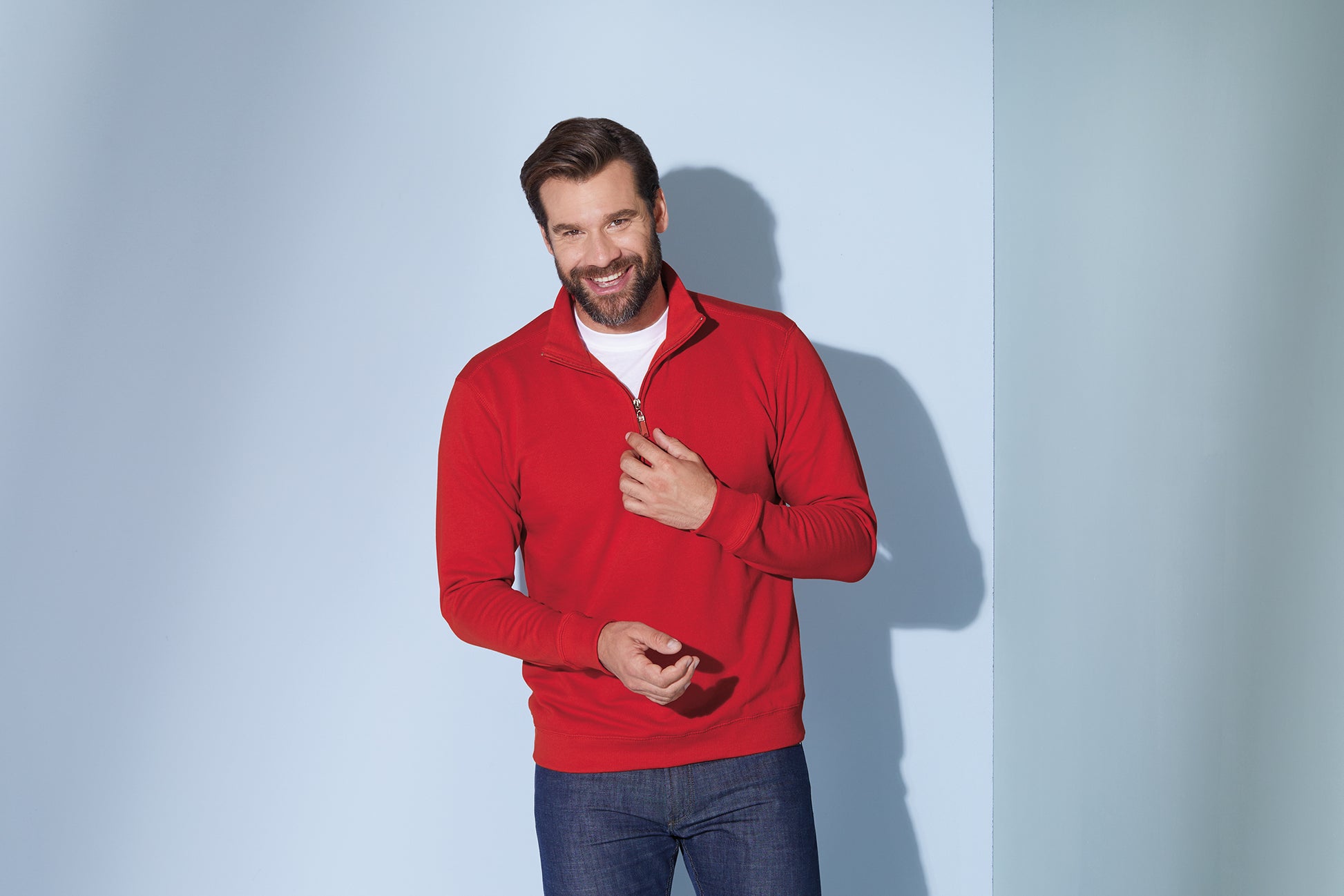 Round-Neck Zip