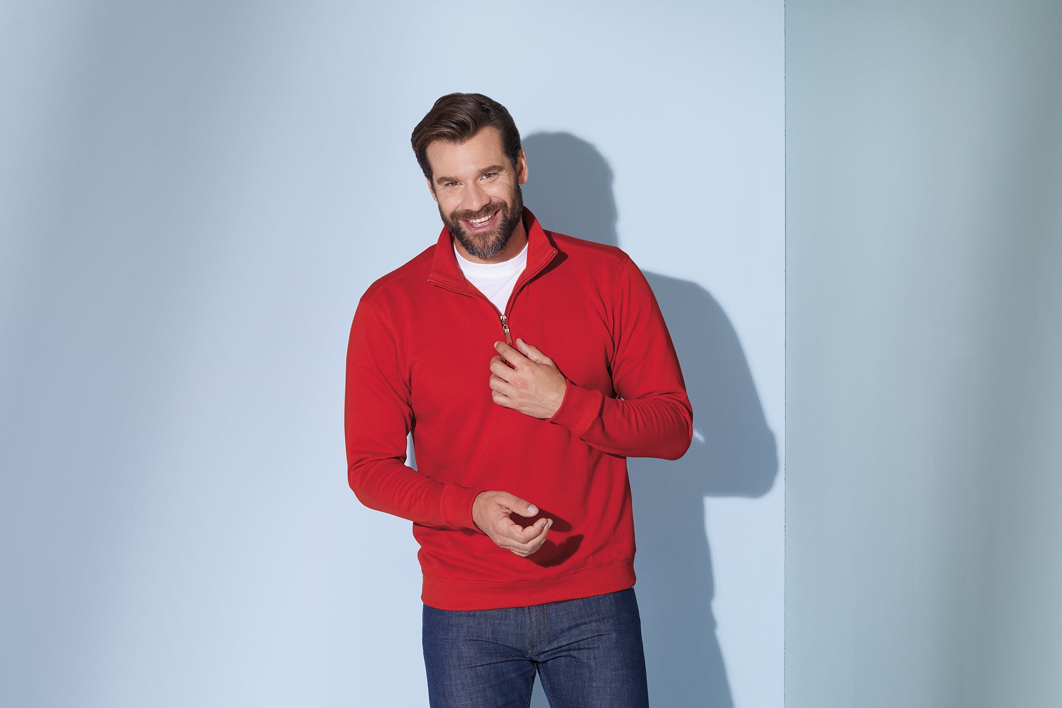 Round-Neck Zip