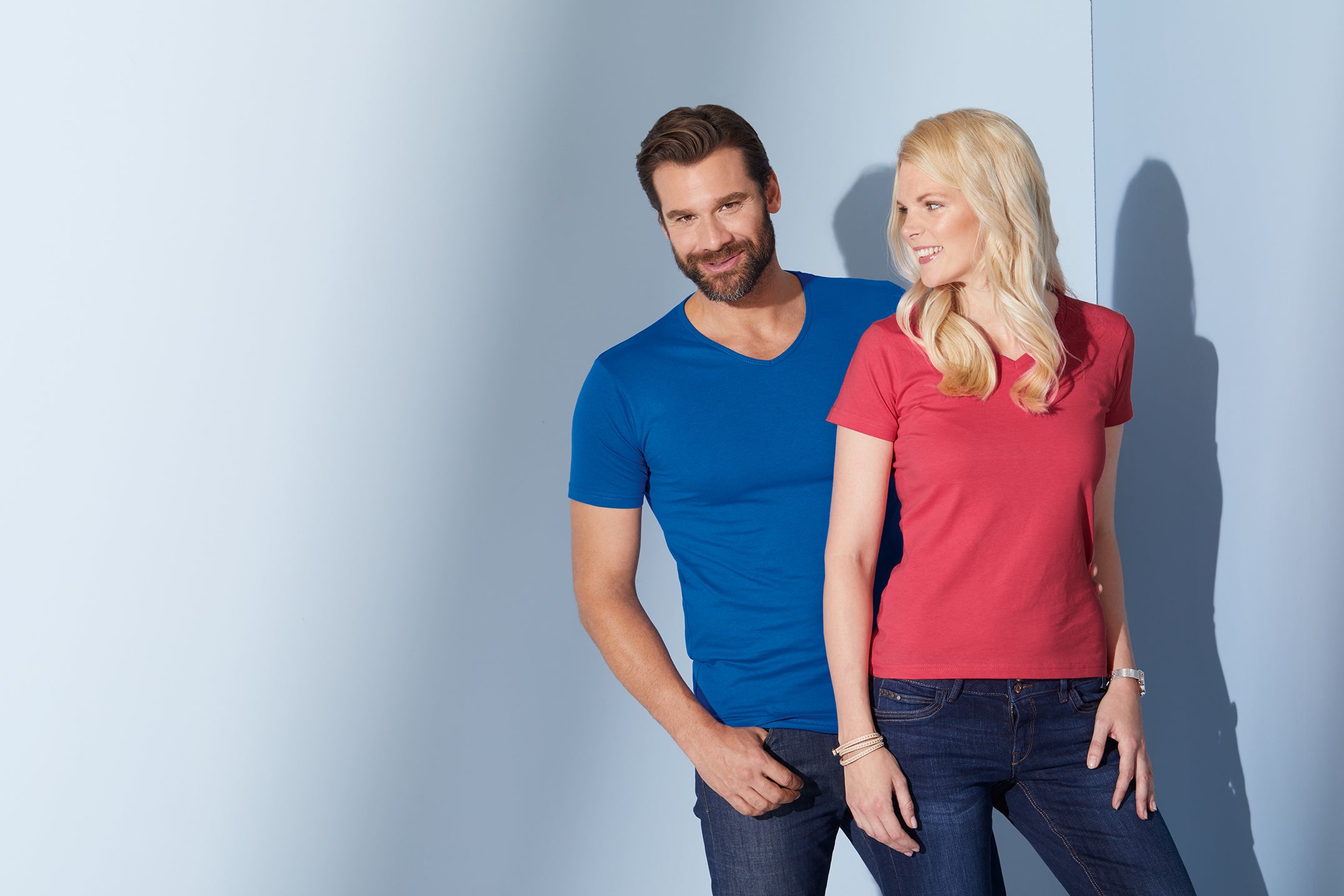 Men's Slim Fit V-T